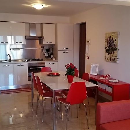 Baia Giardini Apartments Zewnętrze zdjęcie