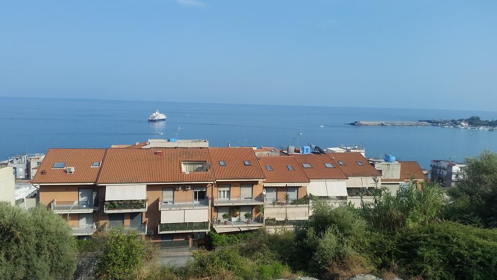 Baia Giardini Apartments Zewnętrze zdjęcie